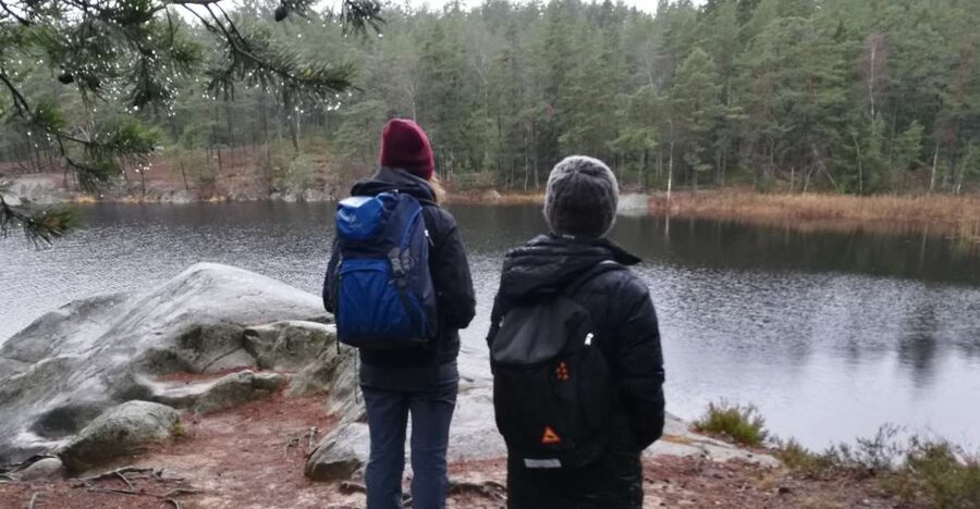 Stockholm: Nature Hike with Campfire Lunch - Frozen lakes and the short winter day
