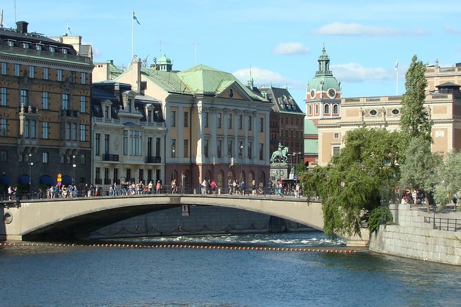 Stockholm Old Town and the Vasa Museum, a Small Group Walking Tour. - Gustav Vasa, the Royal Palace, and the Swedish state