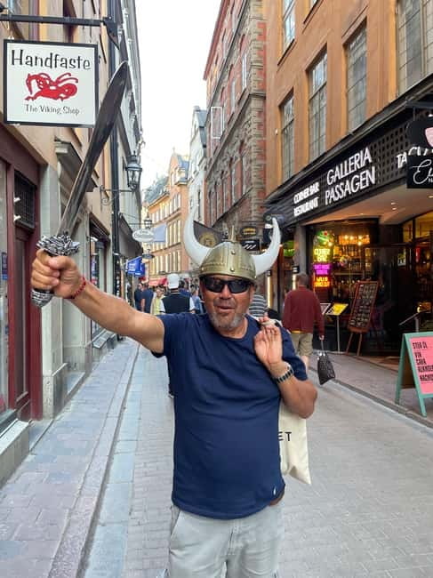 Stockholm: Old Town Guided Walking Tour (English / Deutsch) - Västerlånggatan and the everyday side of the Old Town