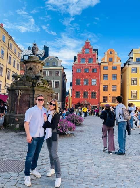 Stockholm: Old Town Guided Walking Tour (English / Deutsch) - Stortorget and the Nobel Prize Museum