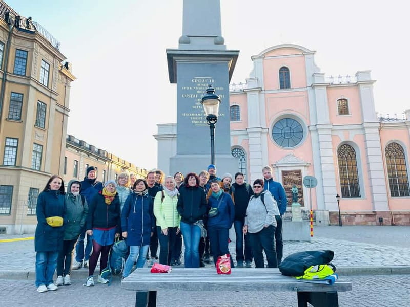 Stockholm: Old Town Guided Walking Tour (English / Deutsch) - The final stop and the Swedish fika
