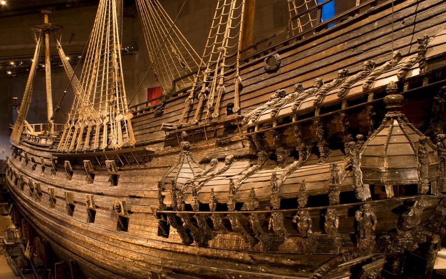Stockholm: Old Town Highlights Private Walking Tour - Spending six hours with the Vasa Museum and Djurgården