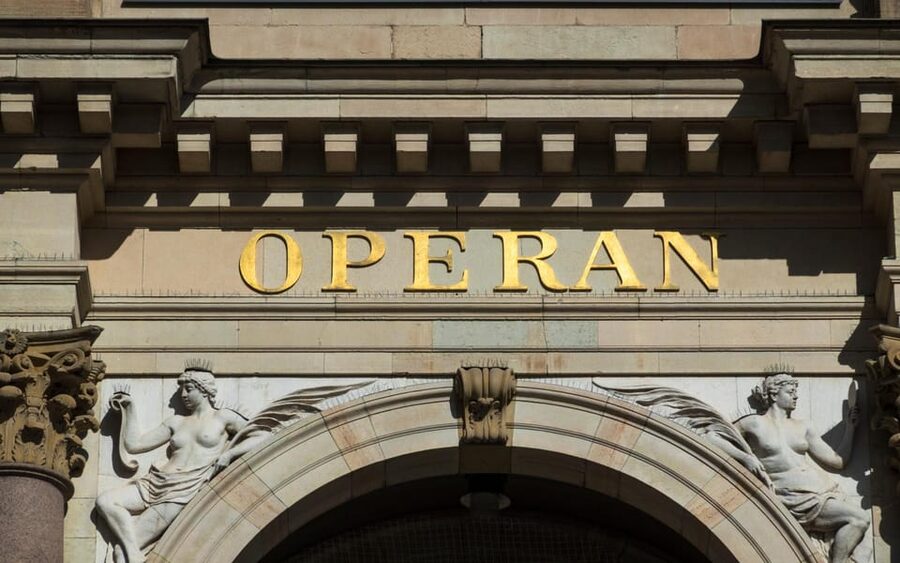 Stockholm: Old Town Highlights Private Walking Tour - Practical details that affect your day