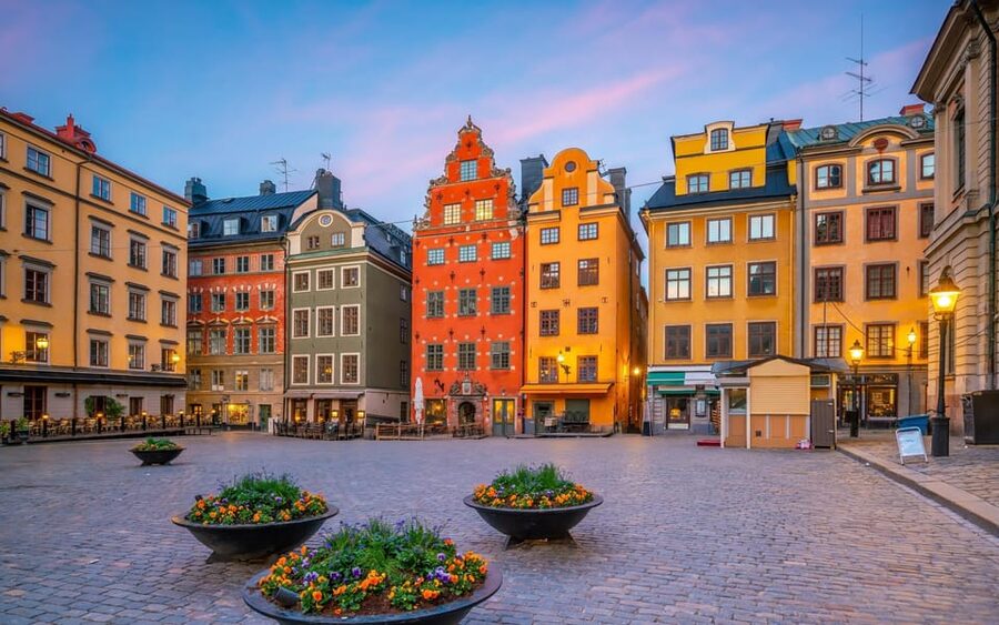 Stockholm: Old Town Highlights Private Walking Tour - The 2-hour route through Stortorget and Storkyrkan