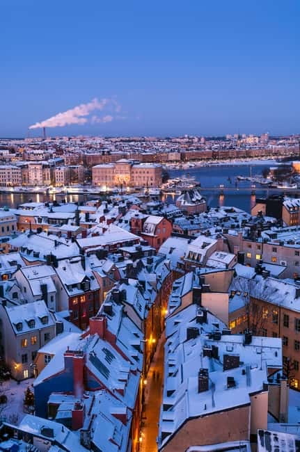 Stockholm: Old Town Historical Walking Tour - Shopping streets with more character