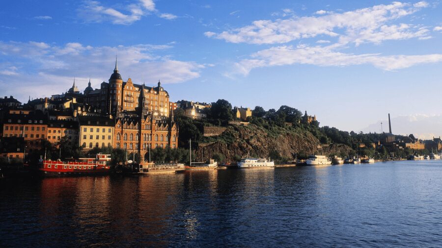 Stockholm: Old Town Walking Tour, stories and secrets - Riddarholmen Church and the House of Nobility