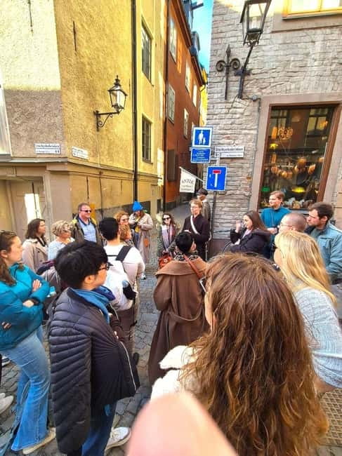 Stockholm: Old Town Walking Tour with Local Guide - Key points at a glance