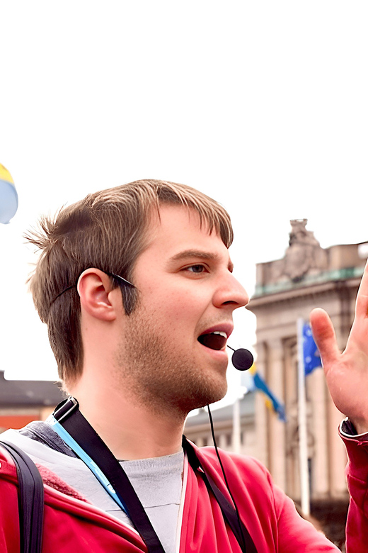 Stockholm: Old Town Walking Tour with Local Guide - What the guides add to the walk