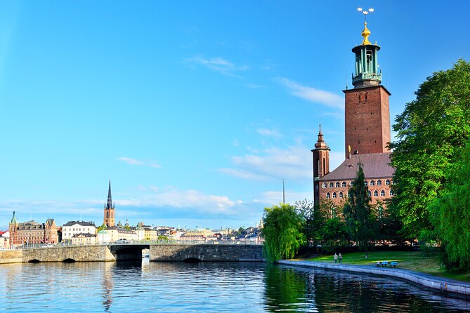 Stockholm Private Group Walking Tour | 3 Hours - Rachel and Kenneth’s guiding style