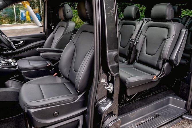 Stockholm- Private transfer to/from Arlanda Airport and city - The vehicles, luggage, and comfort