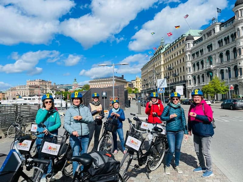 Stockholm's Best Bike Tour! (English / Deutsch) - Djurgården’s museums, paths, and parkland
