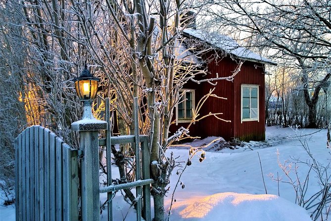 Stockholm's Festive Sights And Christmas Lights - Cold streets and slippery sidewalks need real preparation