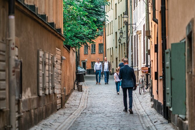 Stockholm's Old Town & Vasa Museum Private Walking Tour - Starting at Stortorget, Stockholm’s oldest square