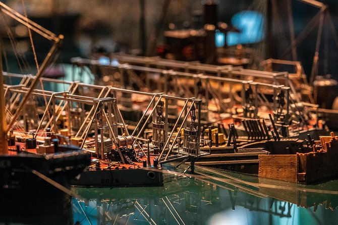 Stockholm's Old Town & Vasa Museum Private Walking Tour - Storkyrkan and St. George’s wooden dragon