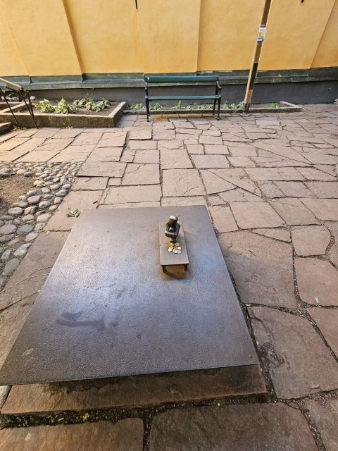 Stockholm: Secrets of Gamla Stan Guided Tour w/ Fika Option - Meeting at the Postal Museum