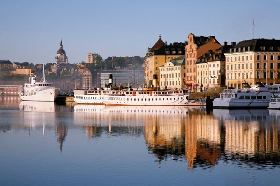 Stockholm: Self Guided GPS Bike Tour - The central Stockholm route for first-time visitors