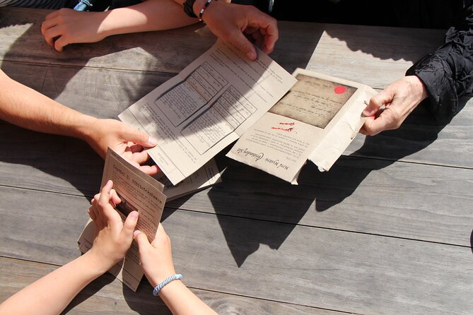 Stockholm Self-Guided Murder Mystery Tour by the Royal Palace - Following the 1.5-kilometer Old Town route