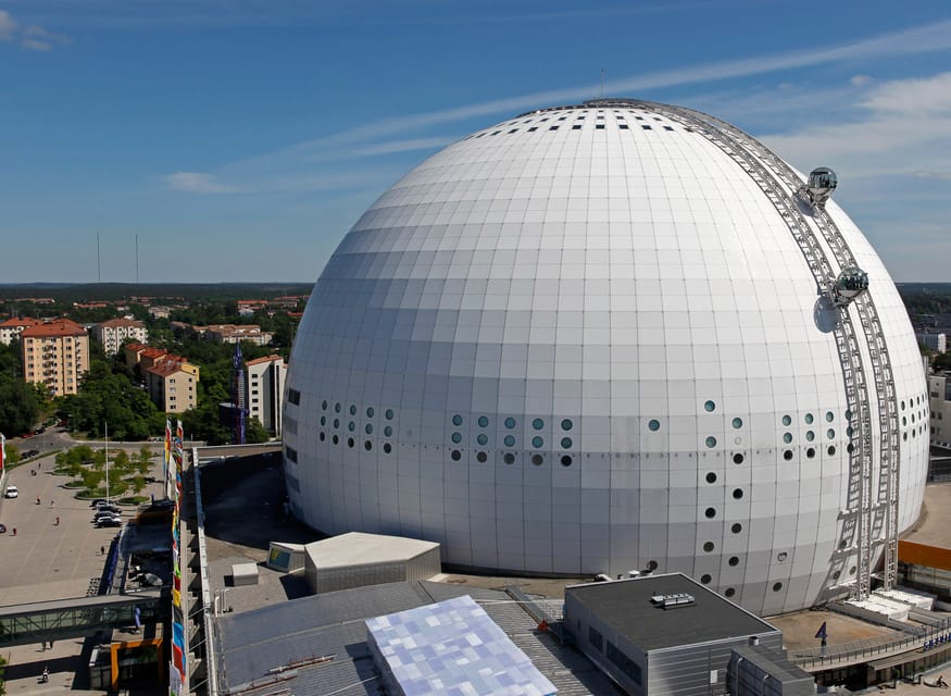 Stockholm: SkyView Glass Gondola Ride - What happens during the 25-minute visit