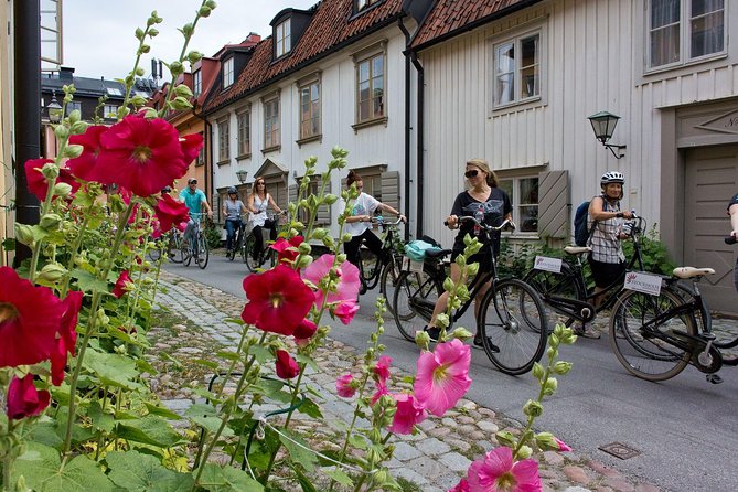 Stockholm: Södermalm E-Bike Tour - Meeting up and getting ready at Sannakliniken