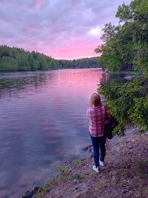 Stockholm: Sunset Hike in Tyresta National Park with Meal - Walking after sunset