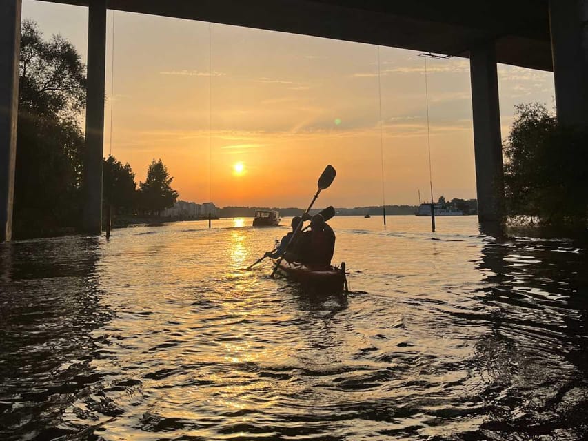 Stockholm: Sunset Kayak Tour in the City + Swedish Fika - Tandem kayaks make the first paddle easier