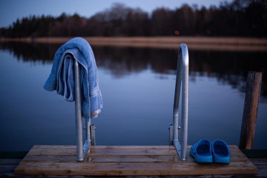 Stockholm: Traditional Sauna & Polar Plunge in Baltic Sea - Who should book this experience