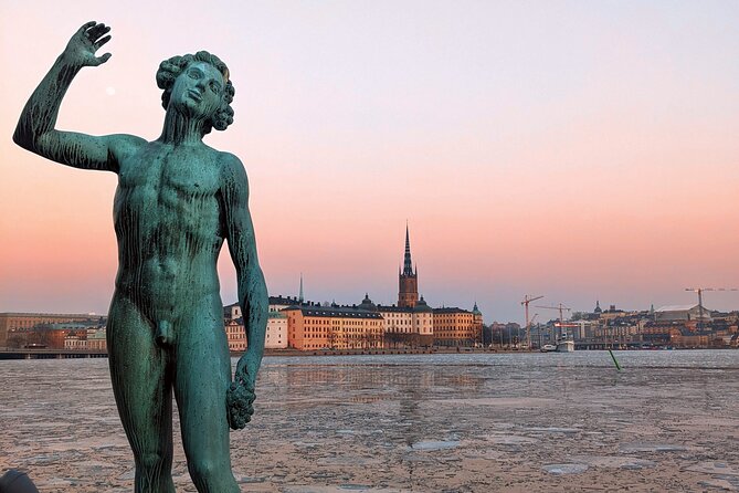 Stockholm Walking Tour – Gamla Stan Highlights - Riddarhuset explains Sweden’s aristocratic past