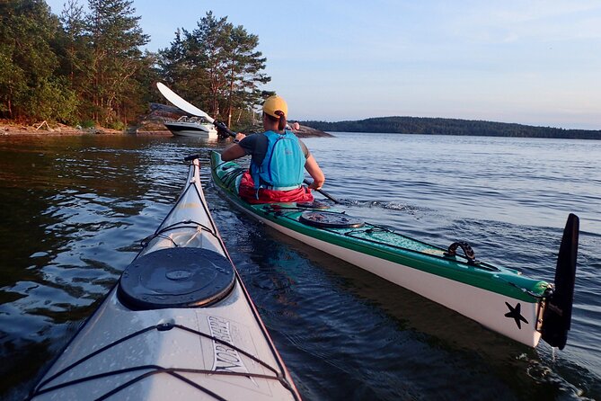 Sunset kayak tour with fika on Stockholms lakeside - A sunset outing with more than a kayak ride