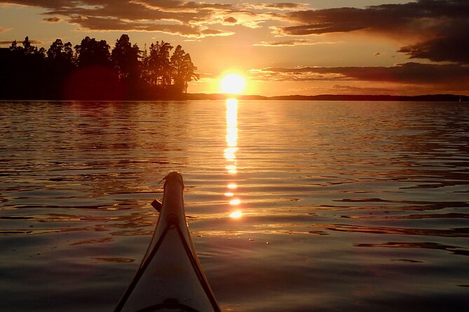 Sunset kayak tour with fika on Stockholms lakeside - Paddling Lake Mälaren in Stockholm’s northern outskirts