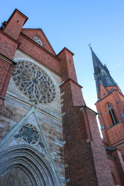 Uppsala: City Highlights and Hidden Gems Walking Tour - Uppsala Castle, the pink royal stronghold