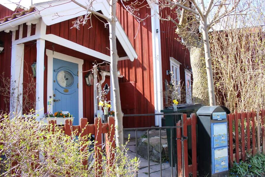 Vaxholm & Stockholm Archipelago: Guided Excursion, Day Trip - A picnic with the Baltic Sea beside you