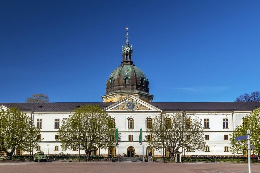 World War II Stockholm Old Town Walking Tour and Army Museum - Raoul Wallenberg’s story in Stockholm